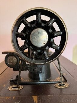 Šicí stroj MINERVA