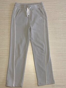 Dětské sportovní kalhoty. Velikost 146.