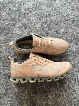 On Running, model Cloud WP, velikost 39