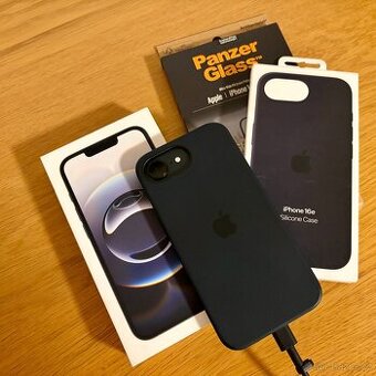 Apple iPhone 16e + sklo Panzer Glass + kryt Apple