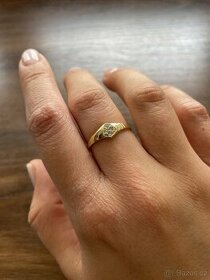 Zlatý prsten se zirkony - 1