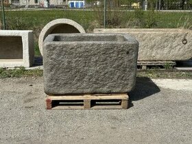 Kamenné koryto / kamenka / stírka / žlab - 1