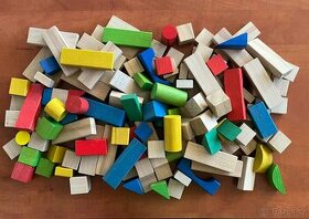 Dřevěné kostky - 138 kusů