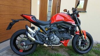 Ducati Monster 937