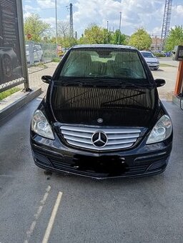 Mercedes-Benz A180