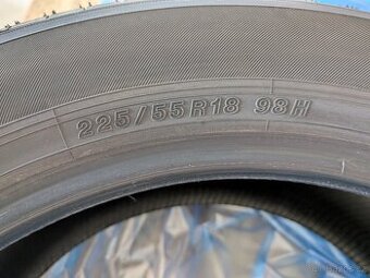 Ykohama Advan V 61 225/55/18 98H