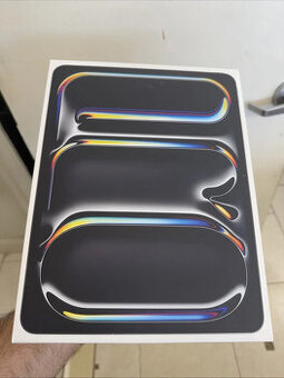 ipad pro 13"