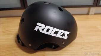 Přilba na brusle Roces