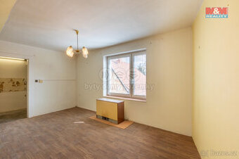 Prodej bytu 1+kk, 37 m², Čistá, ul. nám. Václavské - 1