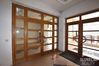 Pronájem komerčních prostor 72 m², Uherský Brod - centrum - 1