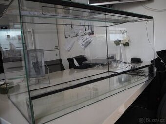 Terarium sklo