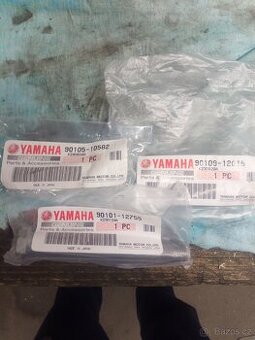 Yamaha yz 85 - 1