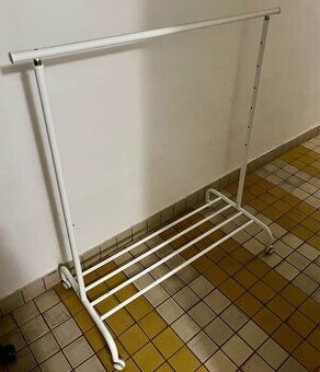 Ikea Rigga šatní stojan štendr bílý PC 400