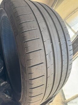 Letní pneu Perelli 325/30 a 285/35 R21 - 1
