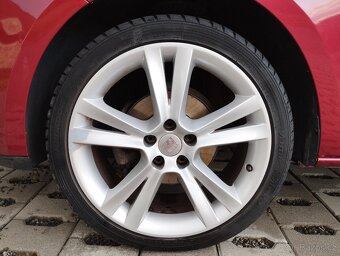 Alu disky 7J x 17 et43 rozteč 5x100 + pneu