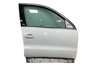 Pravé přední dveře bílá barva LB9A VW Tiguan 5N r.v. 2011