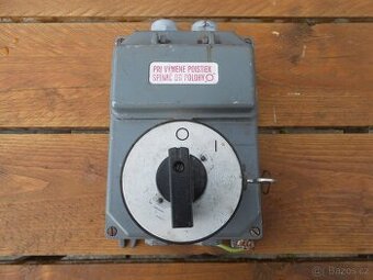 Vačkový vypínač typ s 25 v