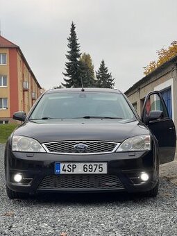 Ford Mondeo ST220