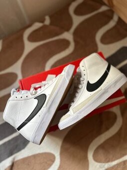 Nike Blazer bílé – Velikost 39 – Nové