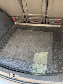Gumová vana do kufru VW Touran 1T2 (2003–2010)