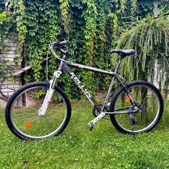 Horské kolo Kellys Viper 4.0 (2012) - 26” kola