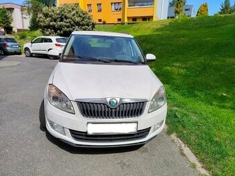 Nabízím k prodeji Škoda Fabia II - 1,6 TDI Elegance kombi
