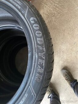 Zimní Pneu Goodyear R 18"