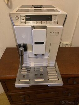 Kavovar DeLonghi