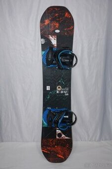 Snowboard / Prkno Burton RADIUS + vázání