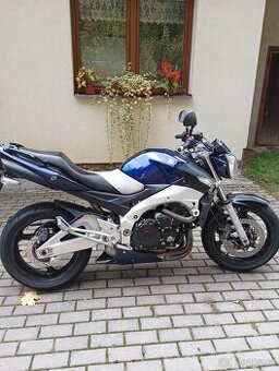 Suzuki gsr 600