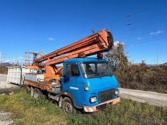 AVIA A31 vysokozdvižná plošina