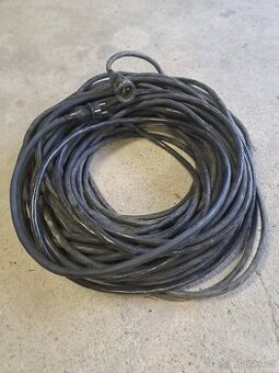 Prodlužovací kabel 60m