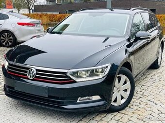 Volkswagen Passat 2.0TDI AUT LED SENZORY VÝHŘEV SERVISKA