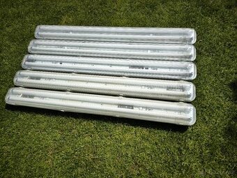 Zářivková dvoutrubicová svítidla dělky 120 cm