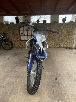 Prodávám motorku 250 cross