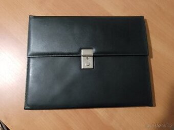 Krásná nová kožená spisovka uzamykatelná