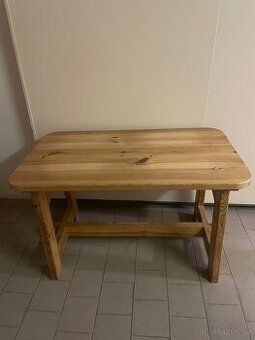 Jidelni set z masivu