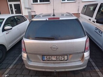Opel Astra kombi 2009