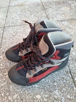 Dětské boty MC KINLEY- vel. 35- červeno- černé