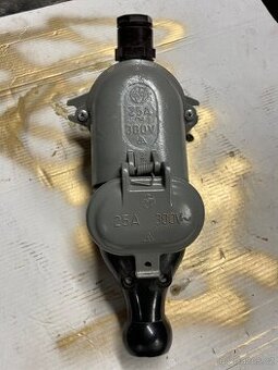 Motorová zásuvka 25A 380V