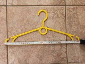 Ramínka plastová žlutá