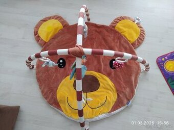 Hrací deka s hrazdičkou