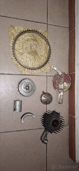 Jawa 550 pařez díly