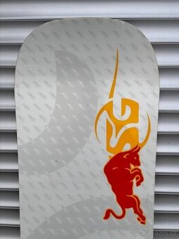 Závodní snowboard SG Force Pro Team 155