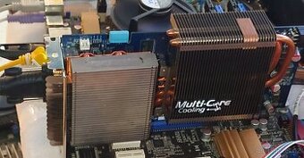 Geforce 9600 PCI-E gigabyte pasivne chlazena