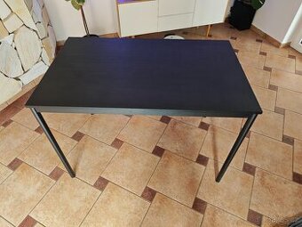 Jídelní stůl ZA ODVOZ