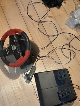 Herní volant genius