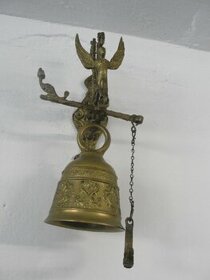 Mosazný, masivní starý, závěsný zvon, zvonice č.19
