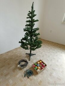 Vánoční stromek umělý + světýlka + baňky