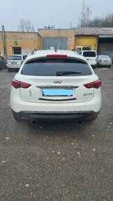 Vyměním Infinity QX 70S za motocykl